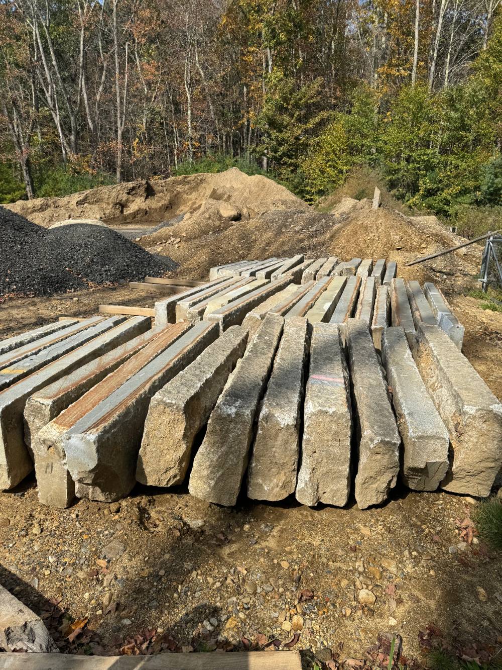 Premium Reclaimed Granite Curbing For Hardscaping